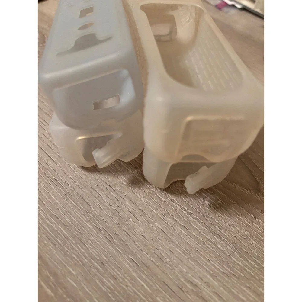 Nintendo Wii Remote Silicone Jacket‎ Lot of 4 MotionPlus & Standard Clear White